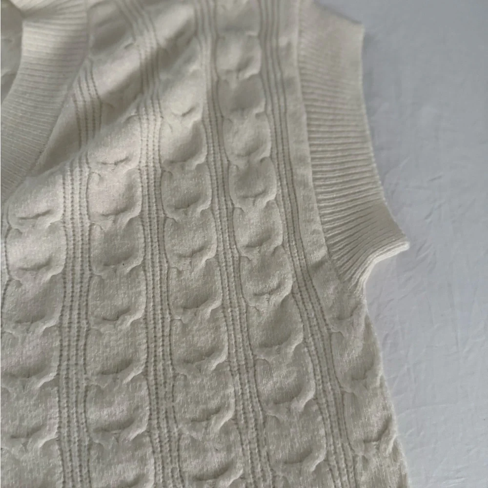 Topshop Cream V-Neck Cable Knit Sweater